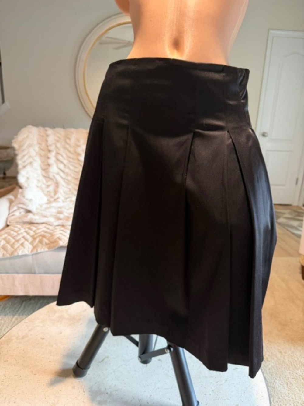 skirt size 7 black BCX NWOT